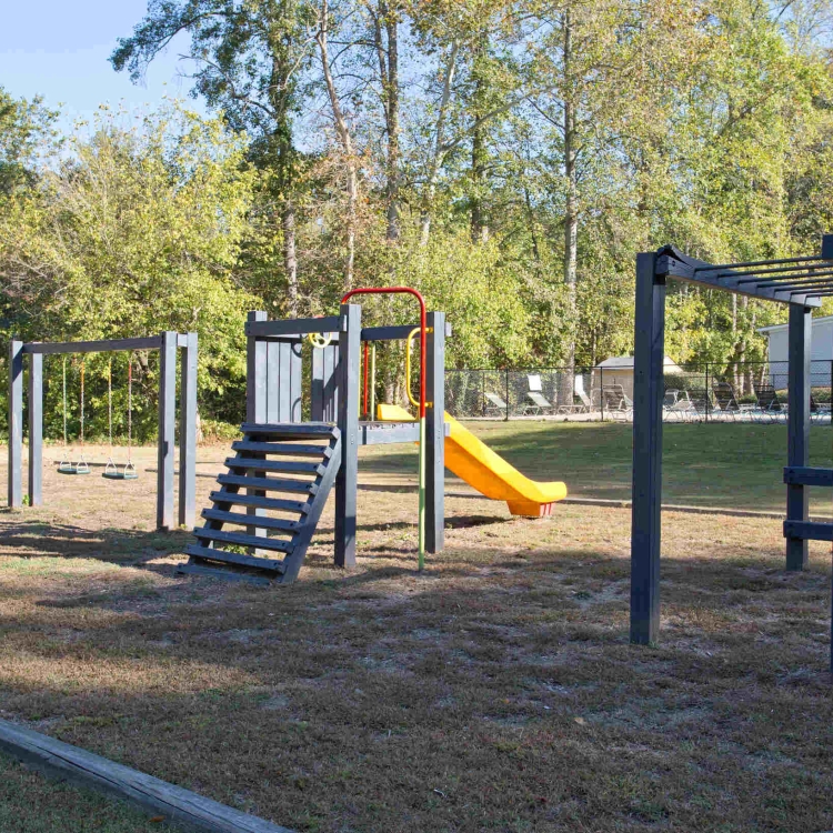 woodland falls apartments
